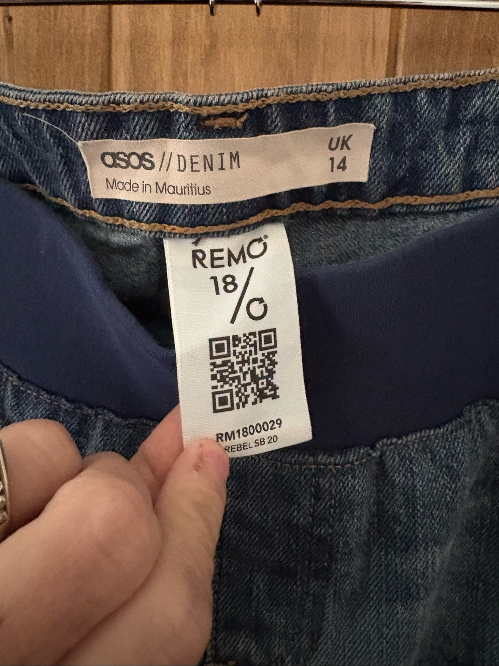ASOS DESIGN RENO Maternity Cropped Jeans Size 10 Lower Rise - Picture 3 of 10